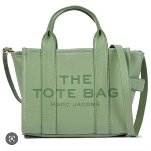 Beautiful Marc Jacobs Mini Tote 💚 Super exclusive!!  Authentic from Neimans.